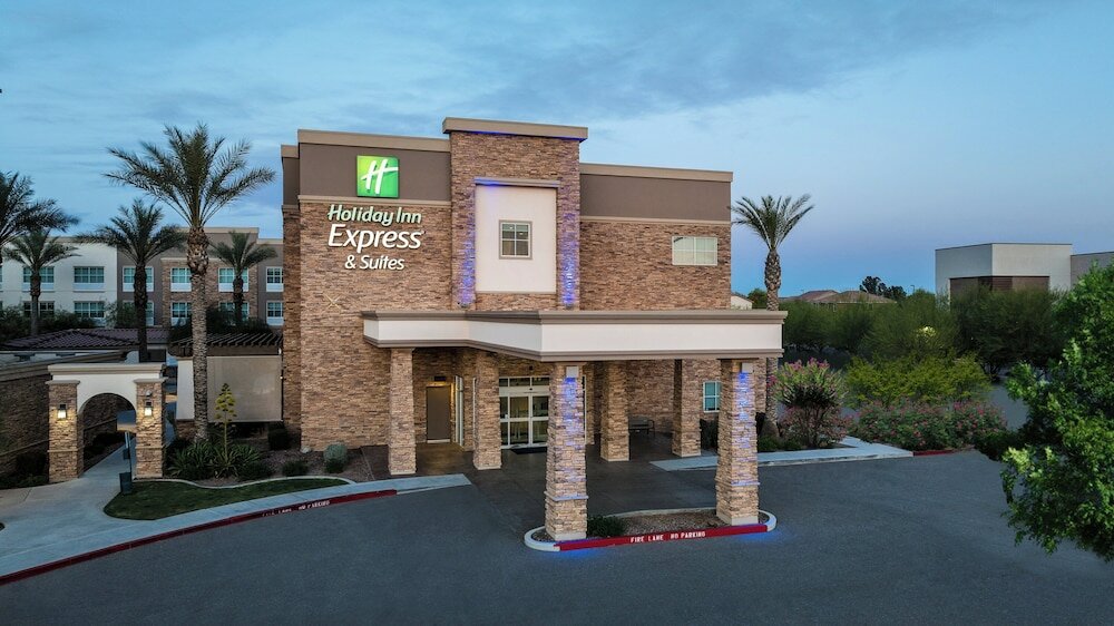 Фото Holiday Inn Express & Suites Phoenix East - Gilbert, an Ihg Hotel