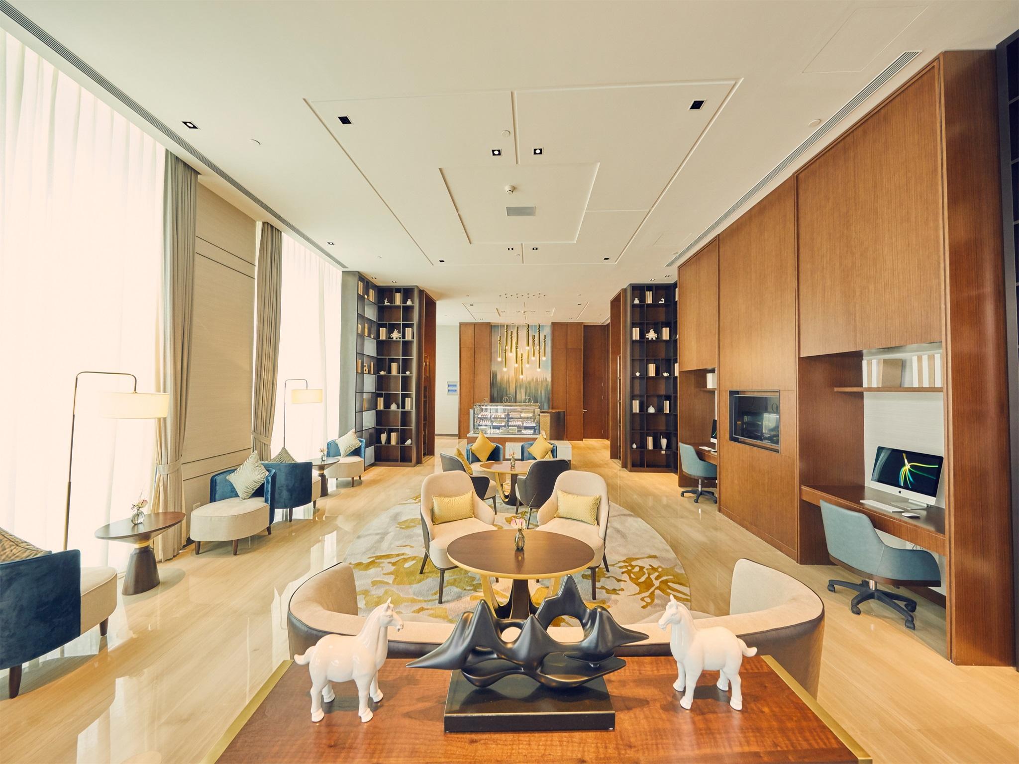 Фото LJZ Supreme Tower Hotel