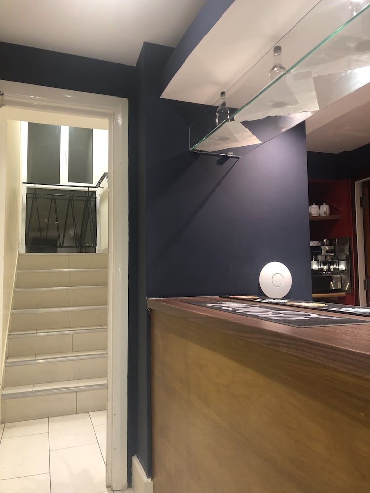 Фото The New London Carlton Hotel & Service Apartments