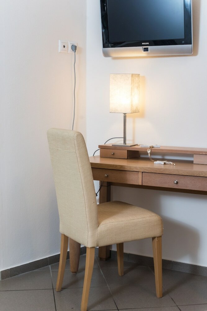 Фото Mirage Studios