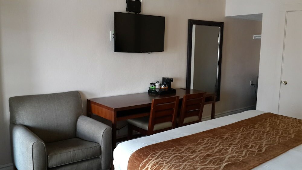 Фото American Regency Inn