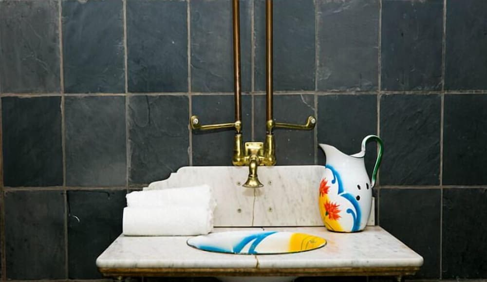 Фото Sandton Farmhouse Executive B&b