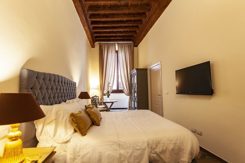 Фото Palazzo Martellini Residenza d'Epoca