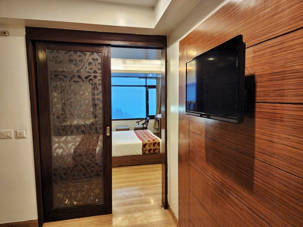 Фото Hotel Surya