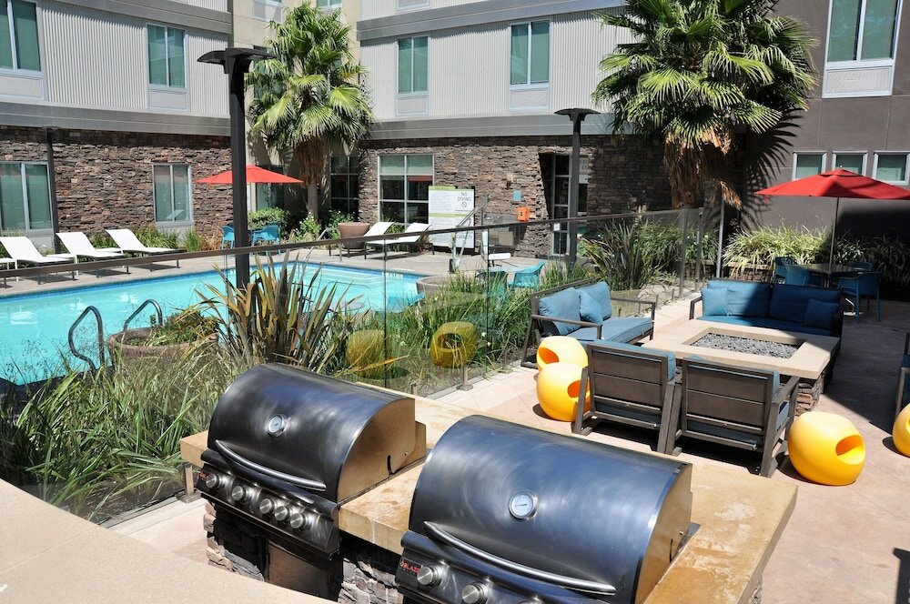 Фото Home2 Suites by Hilton Temecula