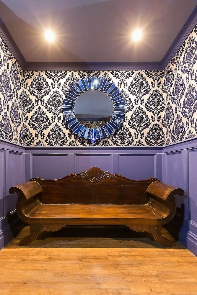 Фото The Dixie Dean Hotel