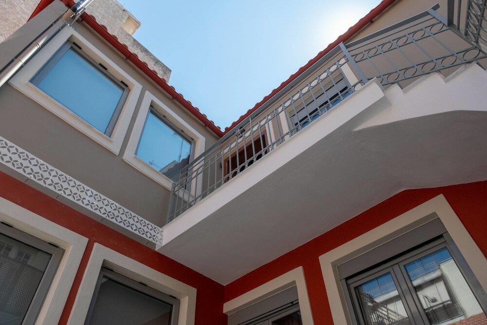 Фото Athenian Yard Suites