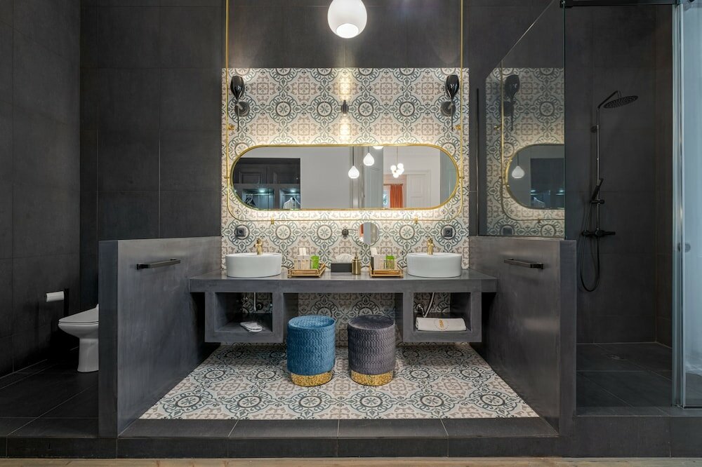 Фото 2 Mazi Suites