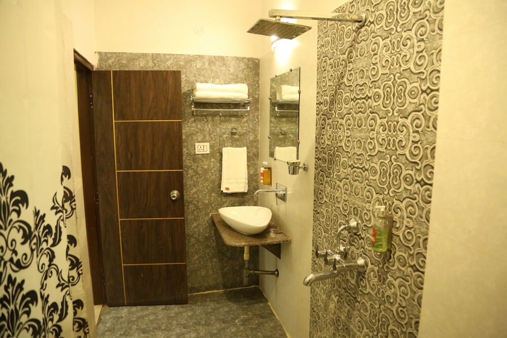 Фото Hotel Gupta Inn