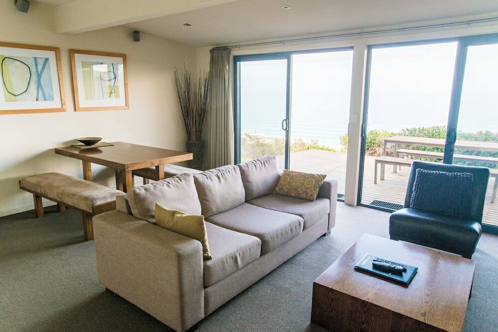 Фото Beacon Point Ocean View Villas