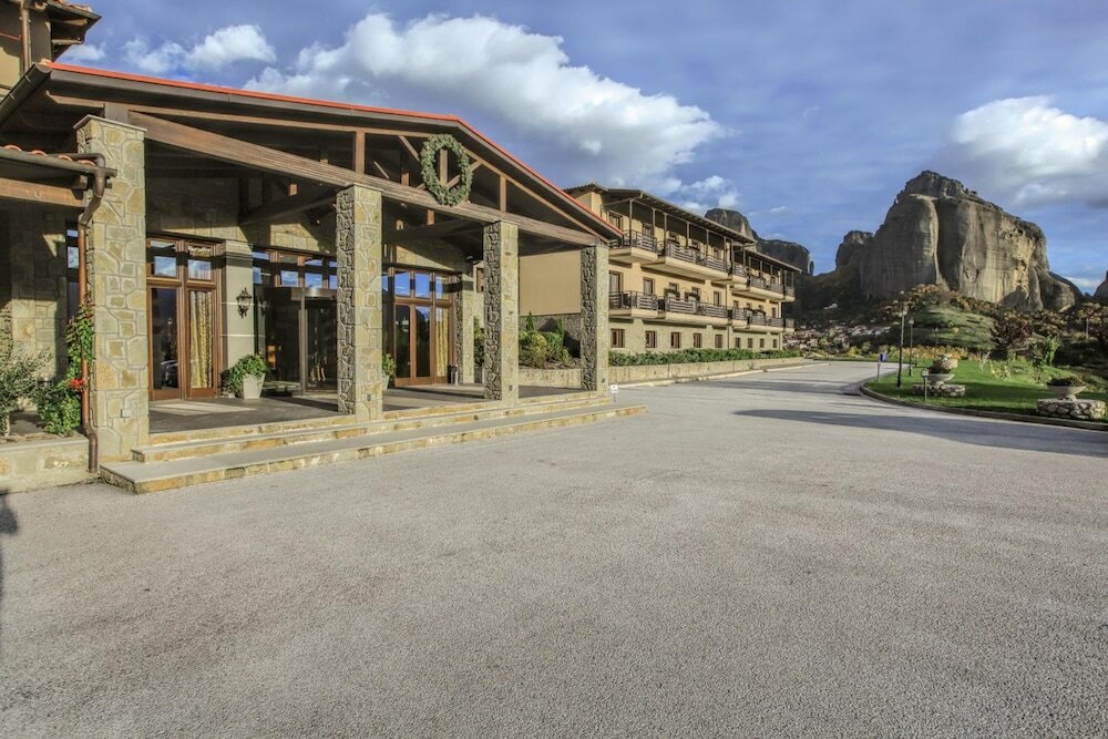 Фото Grand Meteora Hotel
