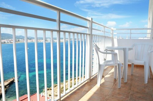 Внешний вид отеля Aparthotel Vibra Sanan - Adults Only в Сан-Антонио-де-Портмани, фото 3