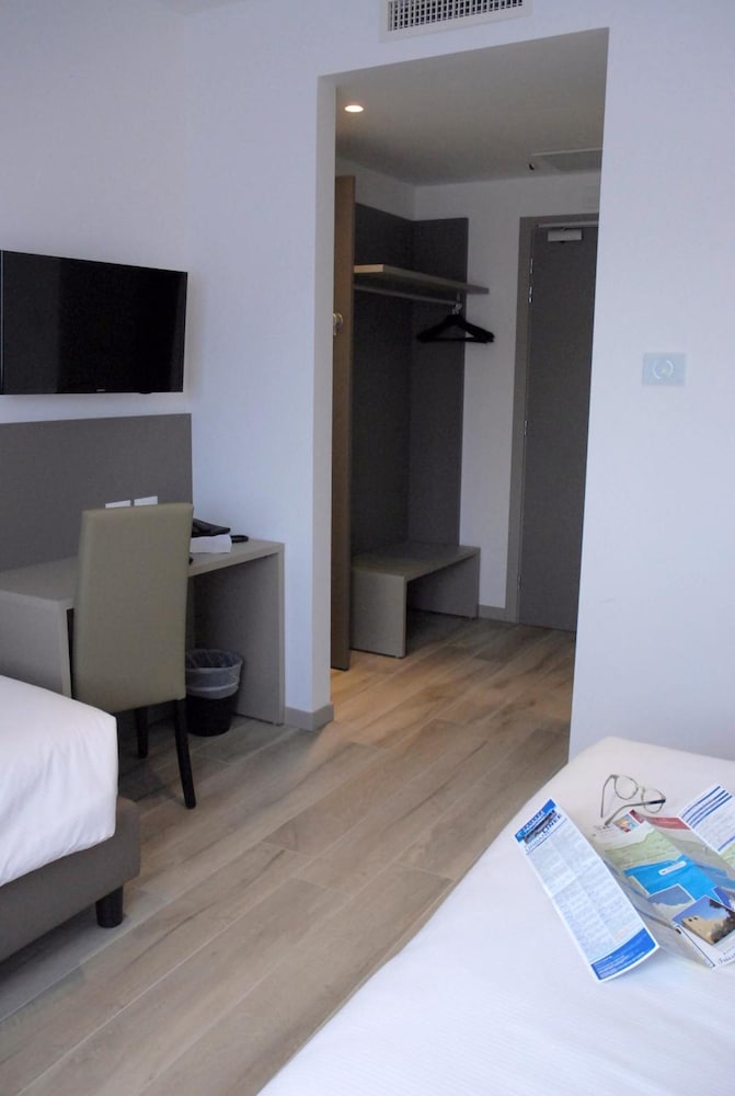 Фото Hotel Sonia