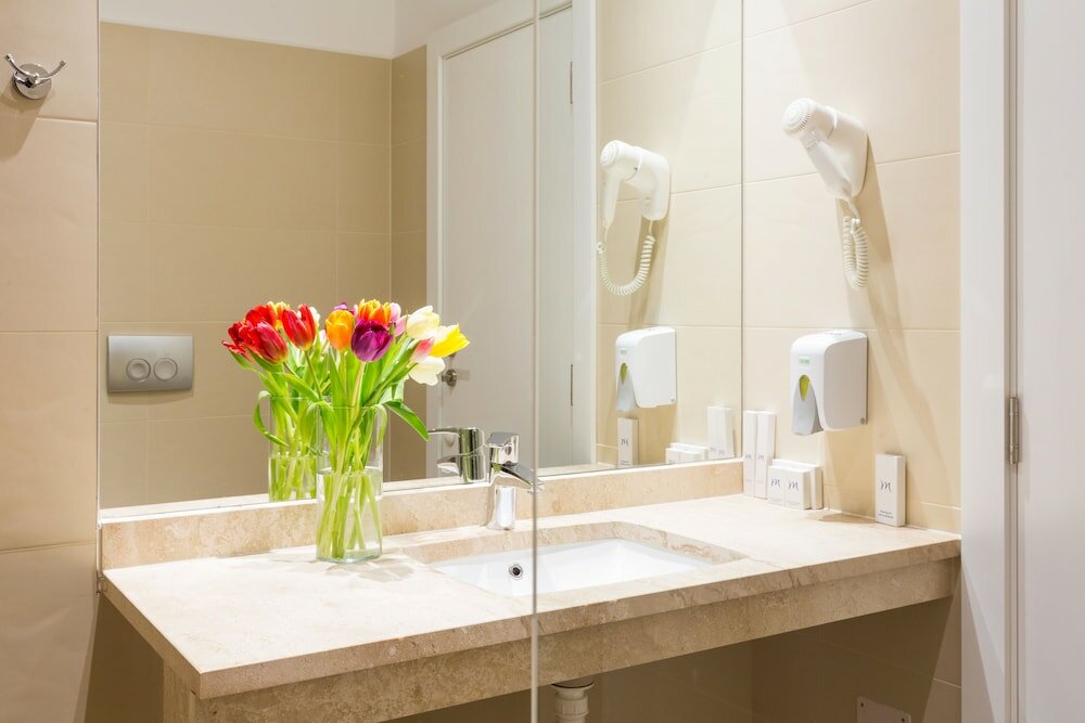 Фото Royal Inn Hotel