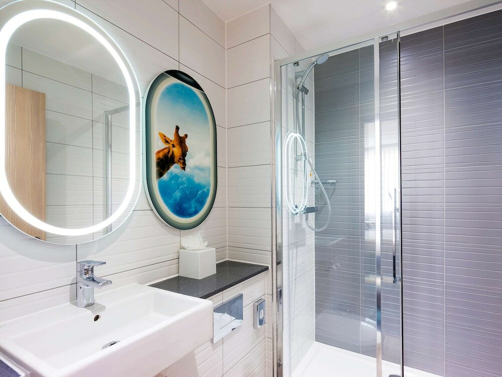 Фото ibis Styles London Heathrow Airport