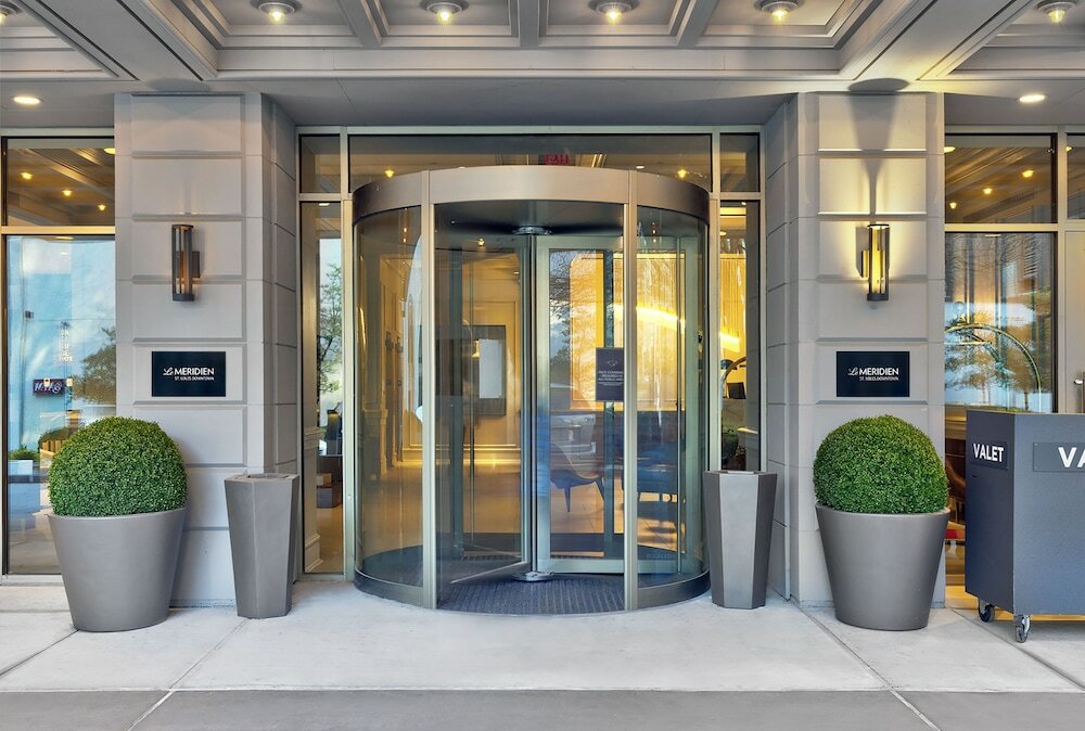 Фото Le Meridien St. Louis Downtown