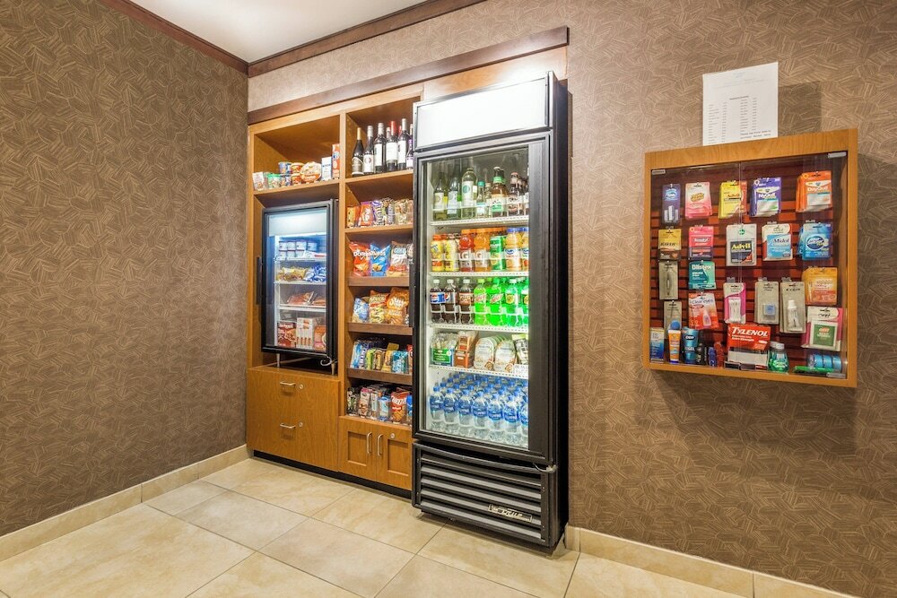 Фото Fairfield Inn & Suites by Marriott Madison East