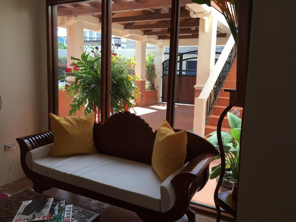 Фото Casa Roces Bed and Breakfast