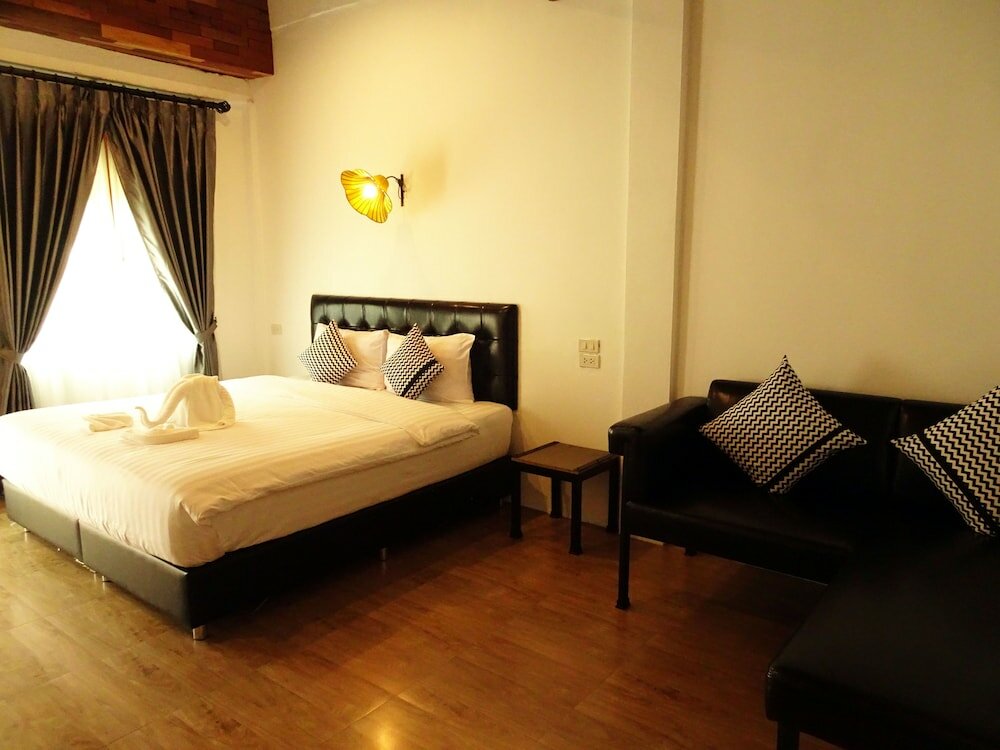 Фото Town Home by The Warehouse Chiang Mai