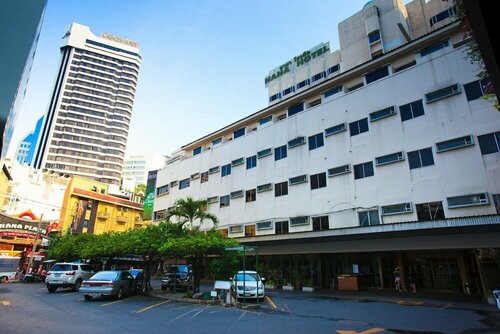 Nana Hotel