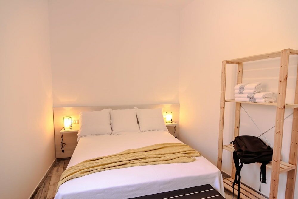 Фото The 8 Rooms House