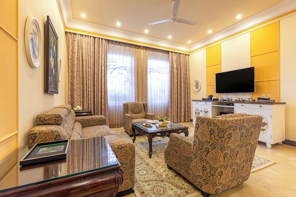 Фото Mayfair Palm Beach Resort