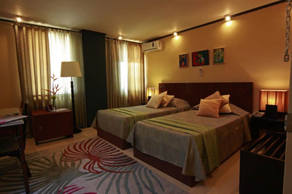 Фото Manila Manor Hotel