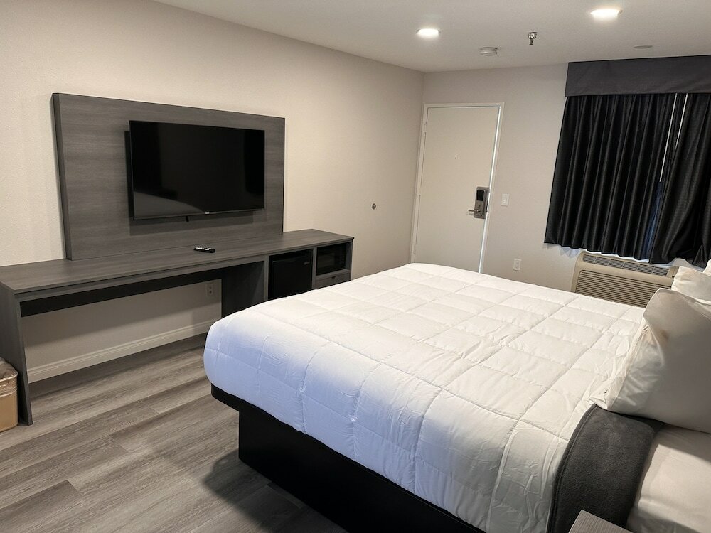 Фото Five Star Inn West Covina