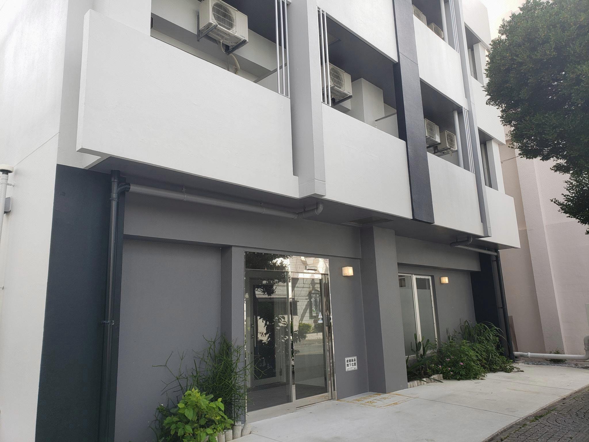 Фото New Normal Hotel in Matsuyama