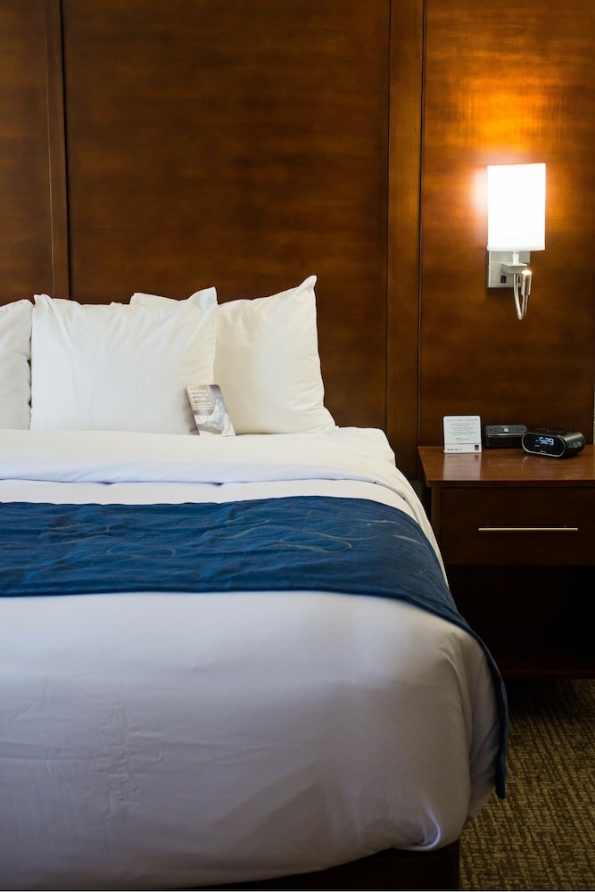 Фото Comfort Suites El Paso Airport