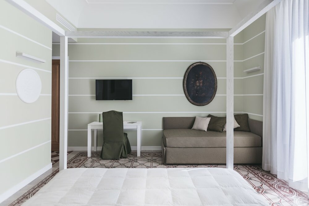 Фото Euterpe L. H. T.