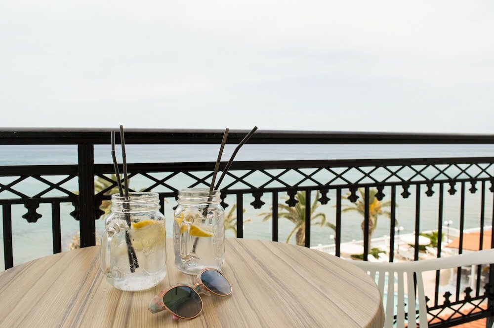 Фото Paradise Beach Hotel