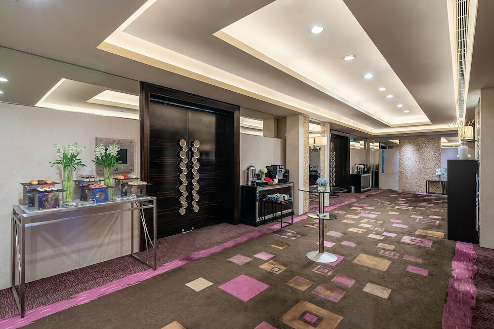 Фото Renaissance Shanghai Yu Garden Hotel