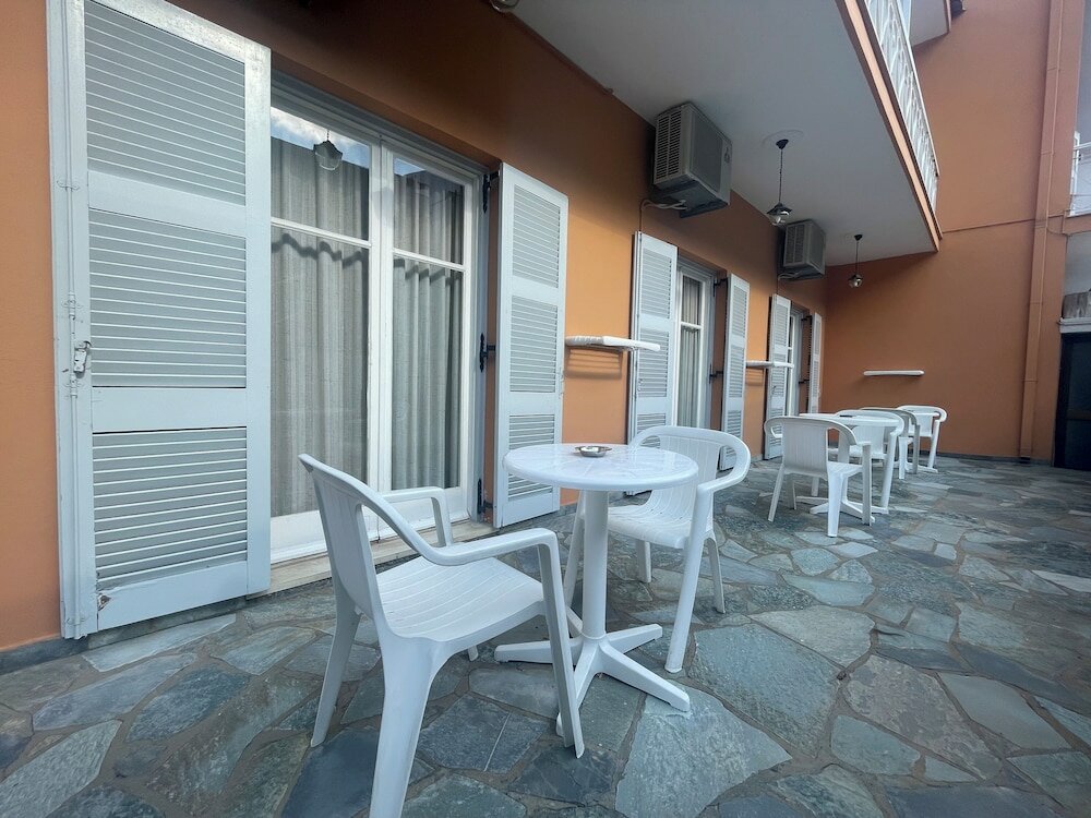 Фото Benitses Arches