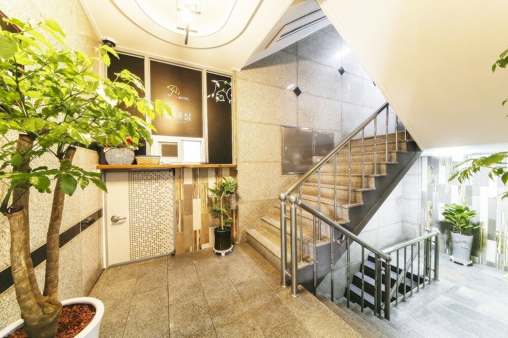 Фото Happy Q Motel