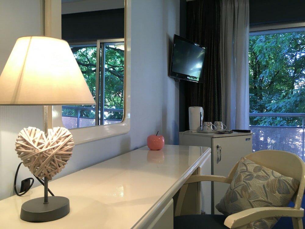 Фото First Euroflat Hotel