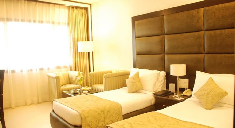 Фото Hotel Shanti Palace