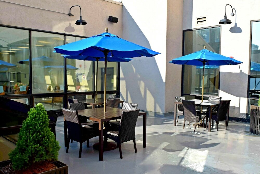 Фото Courtyard by Marriott Columbus Downtown