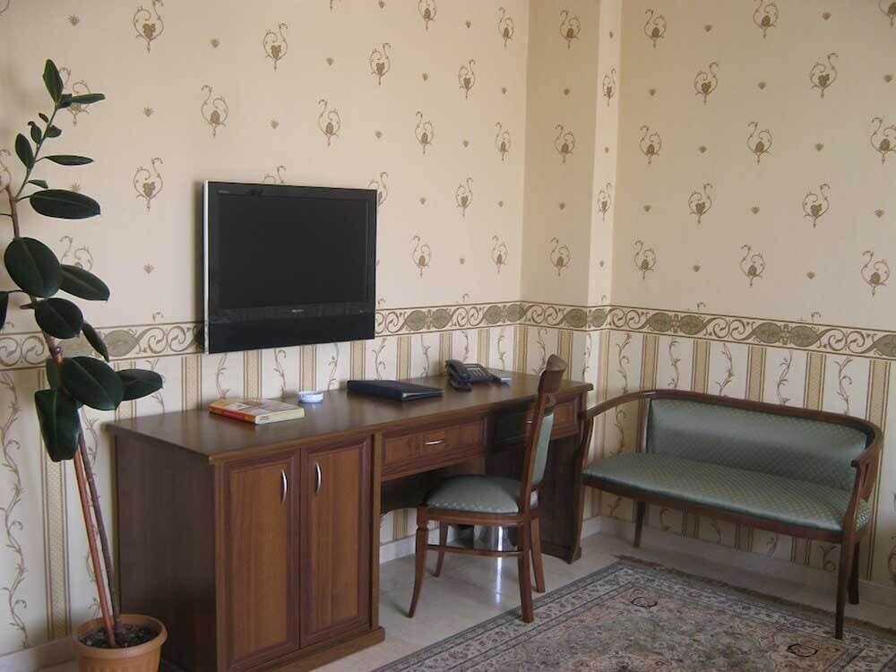 Фото Royal Petrol