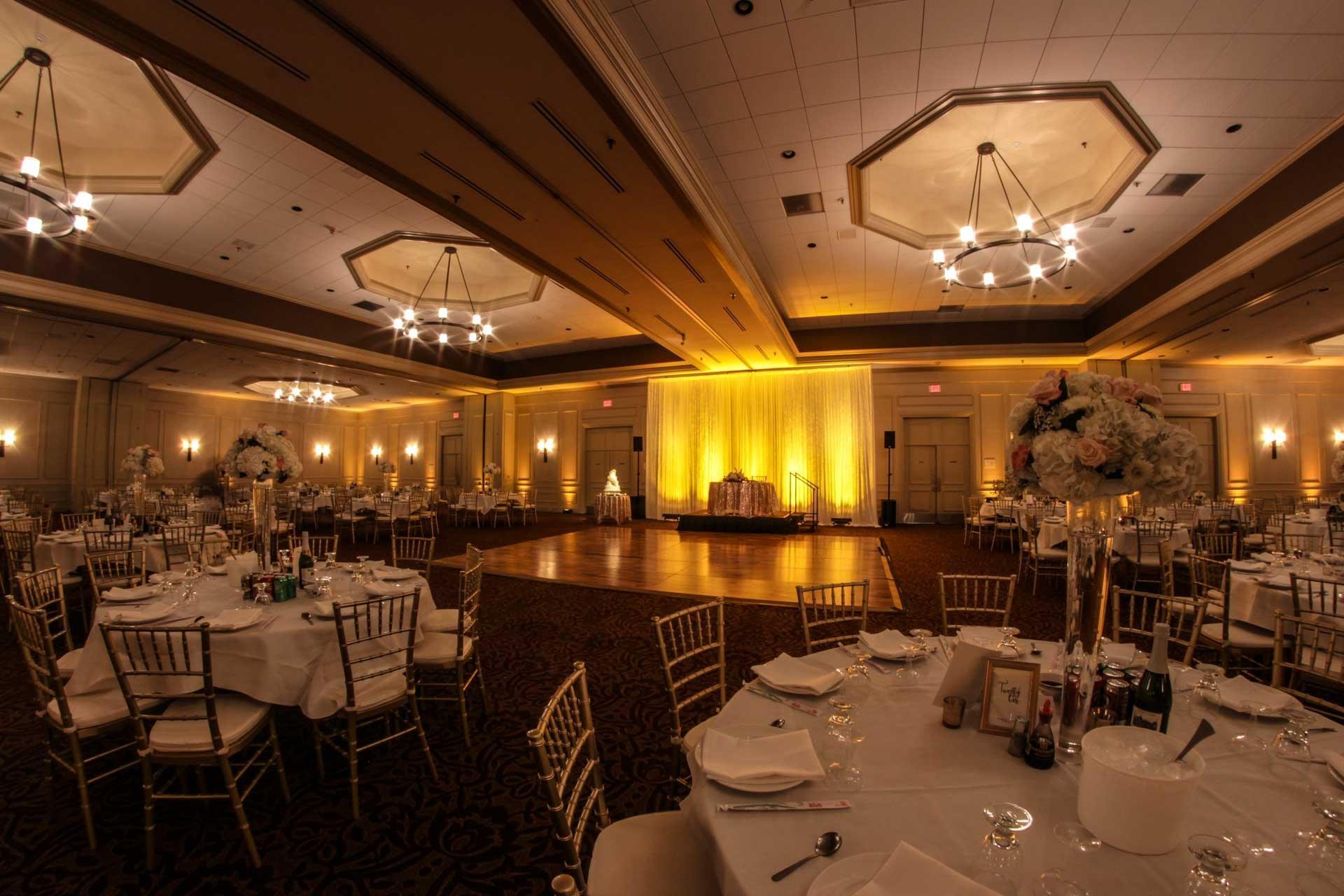 Фото Adam's Mark Hotel & Conference Center