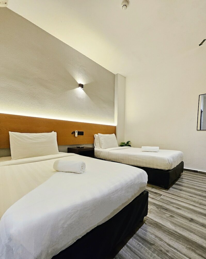 Фото Georgetown Inn by Sky Hive