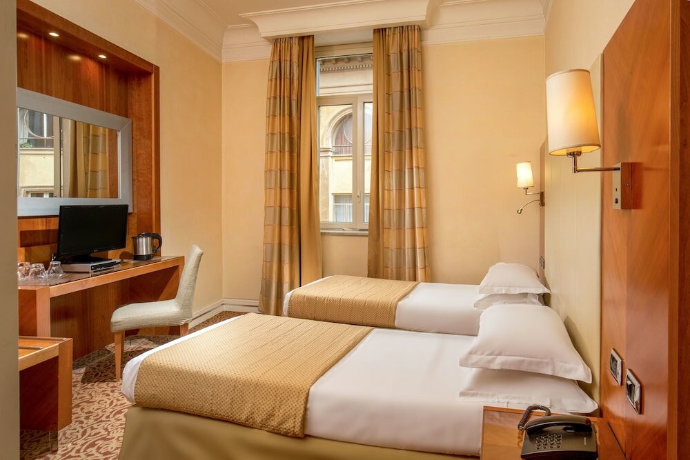 Фото Suite Opera Rooms