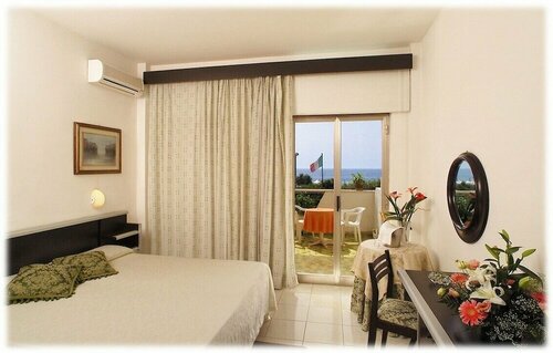 Внешний вид отеля Hotel Parco dei Principi в Скалее, фото 5