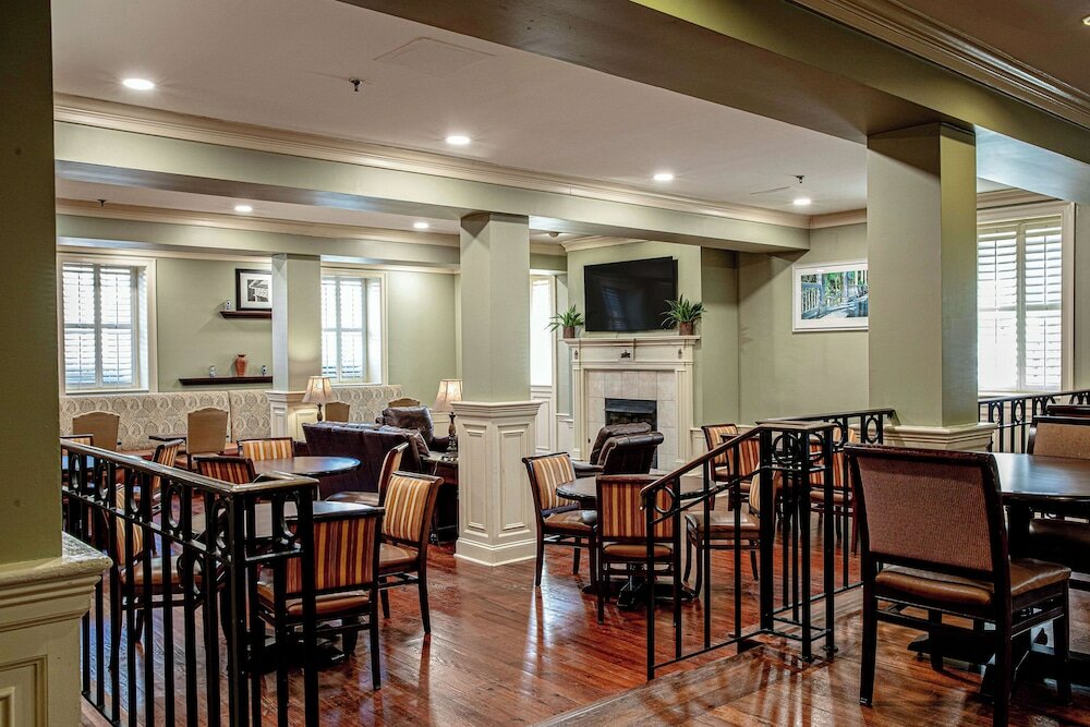 Фото Hampton Inn Charleston-Historic District