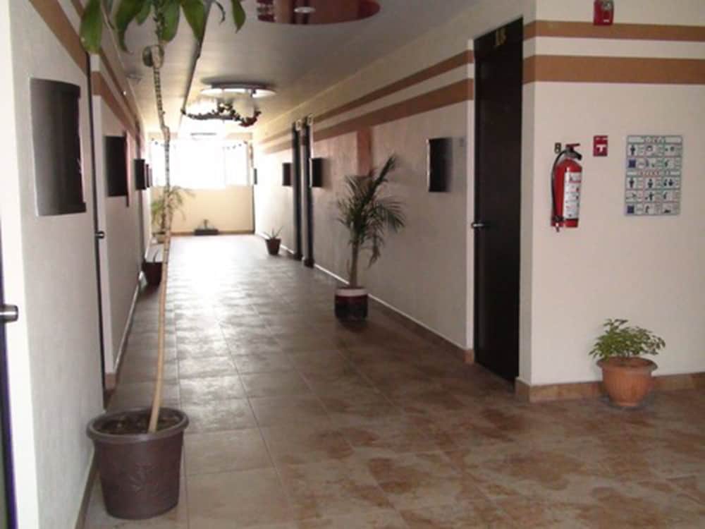 Фото Hotel & Villas 7