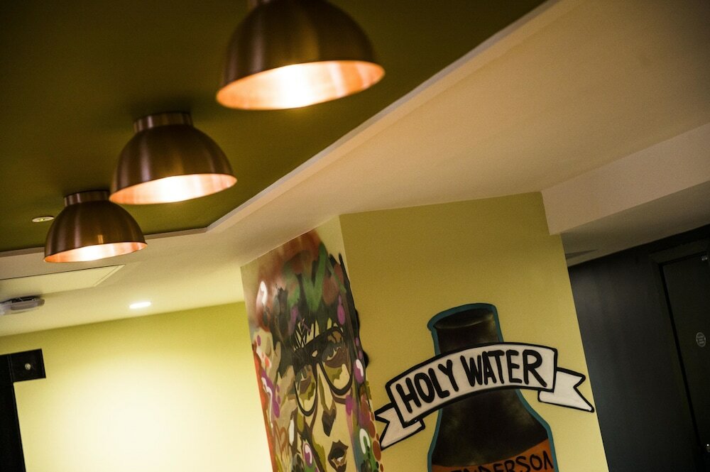 Фото Jonas Hotel