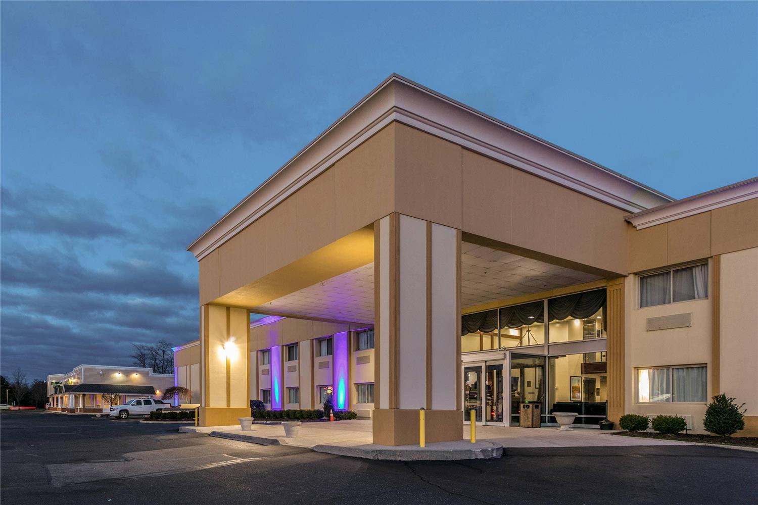 Фото Comfort Inn Medford - Long Island