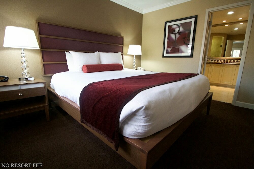 Фото Best Western Plus Casino Royale - Center Strip