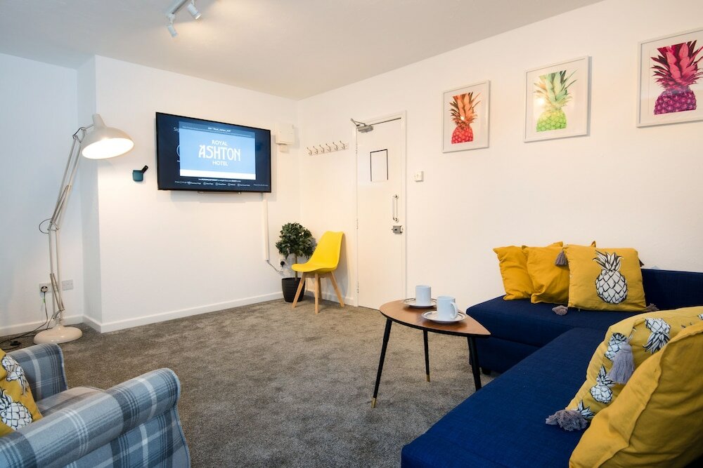 Фото Royal Ashton Hotel