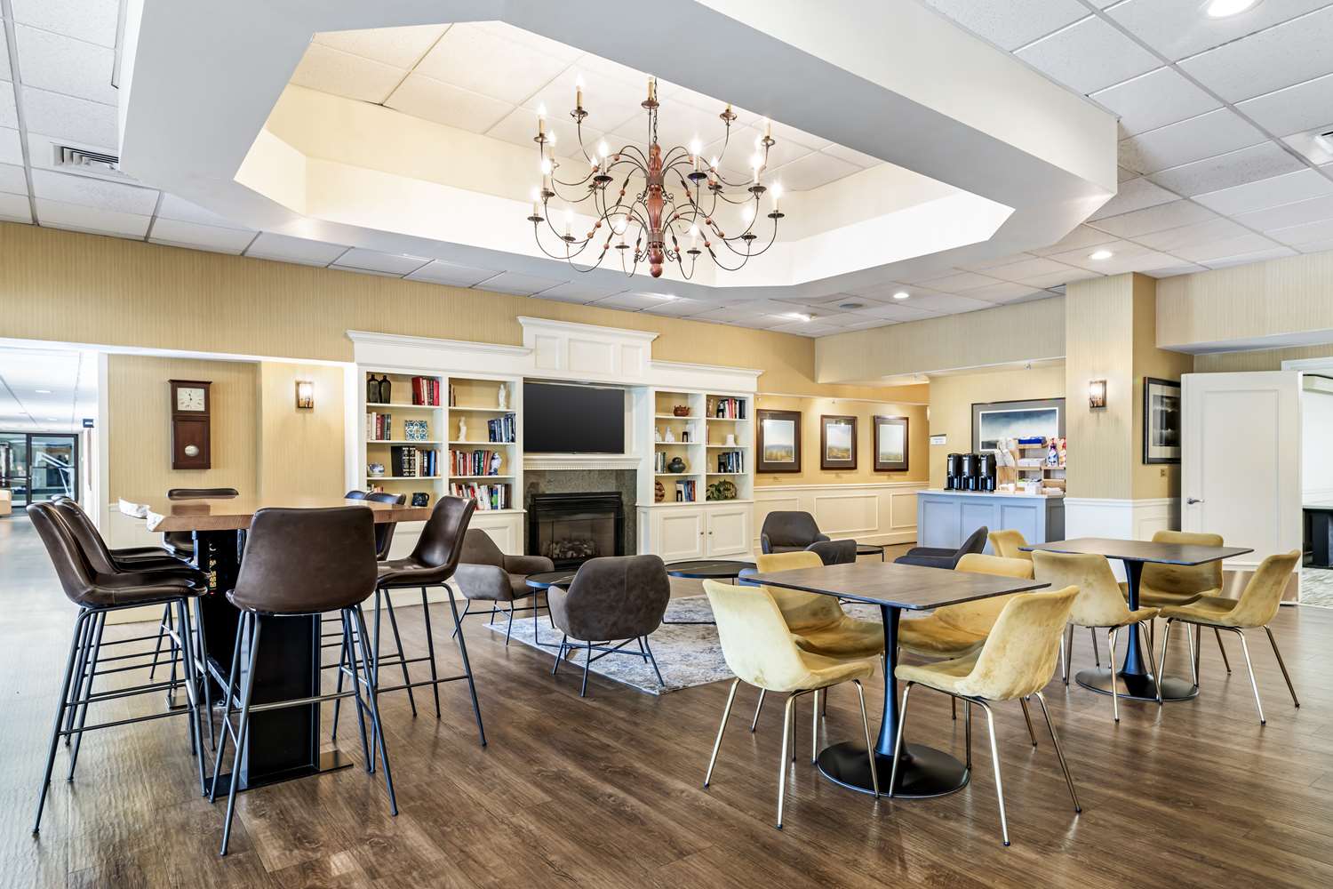 Фото Best Western Springfield Hotel